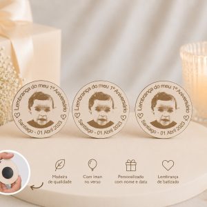 Íman de Madeira com Gravação de Foto — Recordação do 1º Aniversário